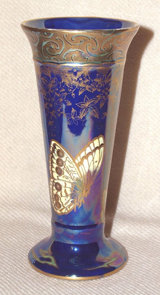 Trumpet vase Pansy Butterflies a