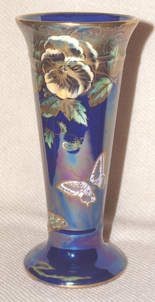 Trumpet vase Pansy Butterflies b